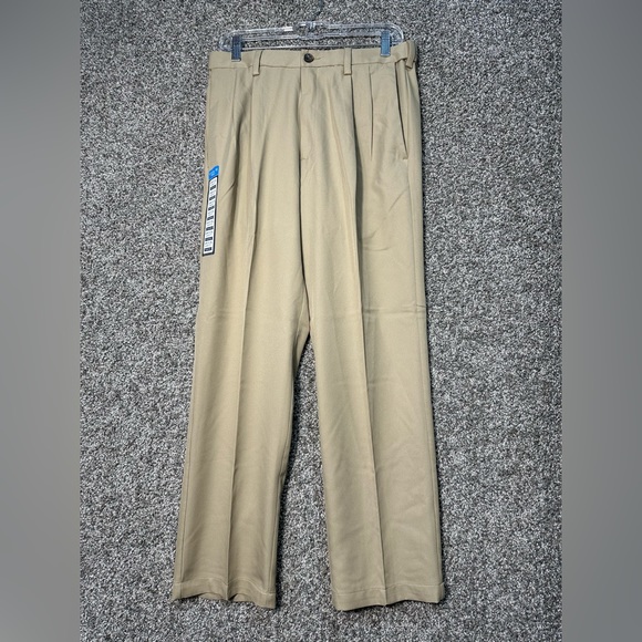 NWT Haggar Men's Cool 18 Pro Classic Fit Pleat Front Pant Size 32x30 - Picture 4 of 8